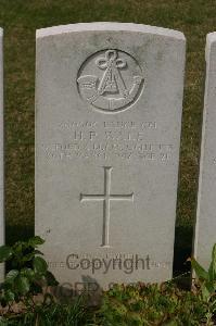 Tincourt New British Cemetery - Wake, Harold Percy