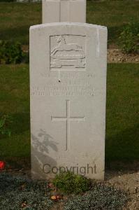 Tincourt New British Cemetery - Walker, Albert