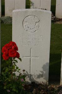 Tincourt New British Cemetery - Walker, F