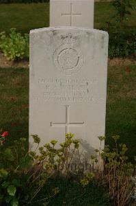 Tincourt New British Cemetery - Waller, Richard Alured