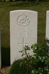 Tincourt New British Cemetery - Walters, Sidney