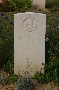 Tincourt New British Cemetery - Warnes, Thomas