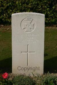 Tincourt New British Cemetery - Warren, F