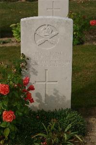 Tincourt New British Cemetery - Webb, R F