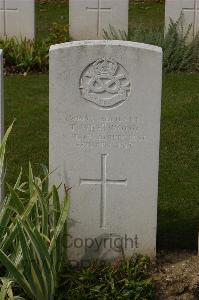Tincourt New British Cemetery - Westwood, T