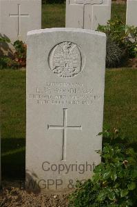 Tincourt New British Cemetery - Woodhams, Eric William
