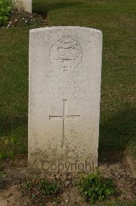 Tincourt New British Cemetery - Yarrow, Edmund Ellis