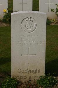 Tincourt New British Cemetery - Yates, W