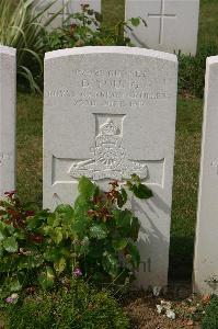 Tincourt New British Cemetery - Young, D