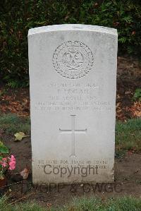 Forges-Les-Eaux Communal Cemetery - Edgar, James