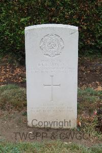 Forges-Les-Eaux Communal Cemetery - Puxty, Ernest Frank Edward