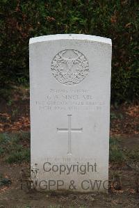 Forges-Les-Eaux Communal Cemetery - Sinclair, George Alexander