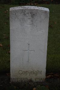 Cambrin Military Cemetery - Leonard, James Joseph
