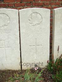 Hangard Wood British Cemetery - Fisher, G H