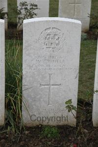 Premont British Cemetery - White, William Charles
