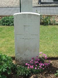 Albert Communal Cemetery Extension - Almack, E P