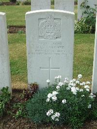 Albert Communal Cemetery Extension - Archer, W E P