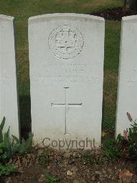 Albert Communal Cemetery Extension - Clowes, Frank Lester