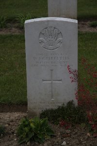 Albert Communal Cemetery Extension - Griffiths, Daniel James