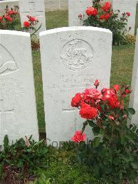 Auchonvillers Military Cemetery - Allen, W J
