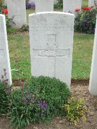 Auchonvillers Military Cemetery - Anderson, George Michael