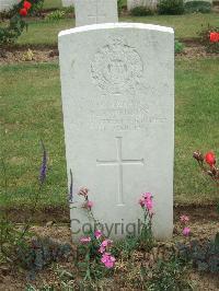 Auchonvillers Military Cemetery - Anderson, M