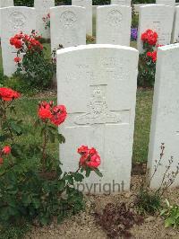 Auchonvillers Military Cemetery - Helme, John