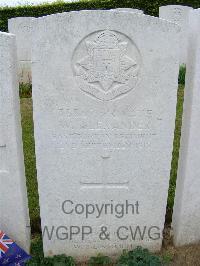 Bagneux British Cemetery Gezaincourt - Alexander, W