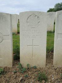 Bagneux British Cemetery Gezaincourt - Allen, C G