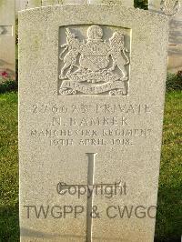 Bagneux British Cemetery Gezaincourt - Bamber, N