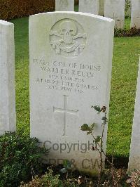 Bagneux British Cemetery Gezaincourt - Kelly, Walter