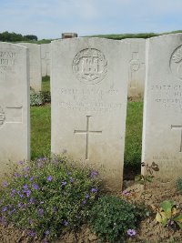 Bagneux British Cemetery Gezaincourt - Lee, N A