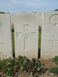 Bagneux British Cemetery Gezaincourt - McGuinness, John