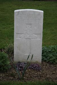 Nine Elms British Cemetery - Beardwood, W