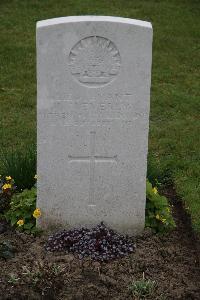 Nine Elms British Cemetery - Cleverly, Henry