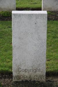 Nine Elms British Cemetery - Couche, Franz
