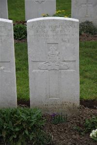 Nine Elms British Cemetery - Cushing, Robertson MacAulay