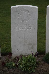 Nine Elms British Cemetery - Davey, S C