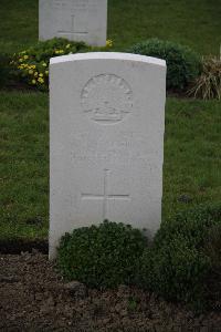 Nine Elms British Cemetery - Docker, H