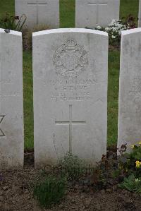 Nine Elms British Cemetery - Dove, W E