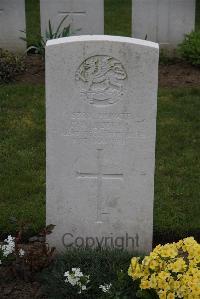 Nine Elms British Cemetery - Dubbins, G W