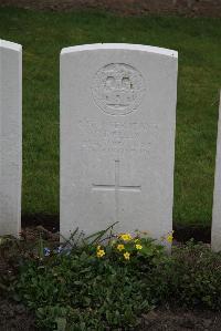 Nine Elms British Cemetery - Ellis, Frank Thomas