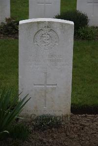 Nine Elms British Cemetery - Ellis, Gordon Carr