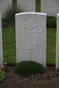 Nine Elms British Cemetery - Fallet, W