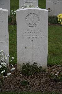 Nine Elms British Cemetery - Farquhar, Norman Campion