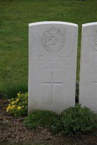 Nine Elms British Cemetery - Frater, A