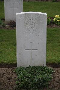 Nine Elms British Cemetery - Fullard, F