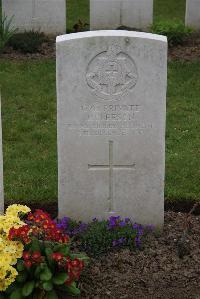 Nine Elms British Cemetery - Gleeson, John