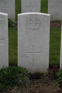 Nine Elms British Cemetery - Golding, G E