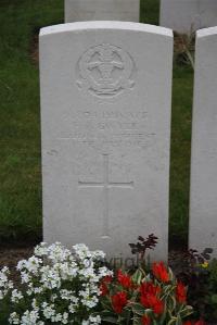 Nine Elms British Cemetery - Gwyer, Henry Arthur